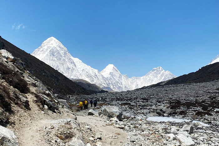 Why trek with a Local Trekking Agency