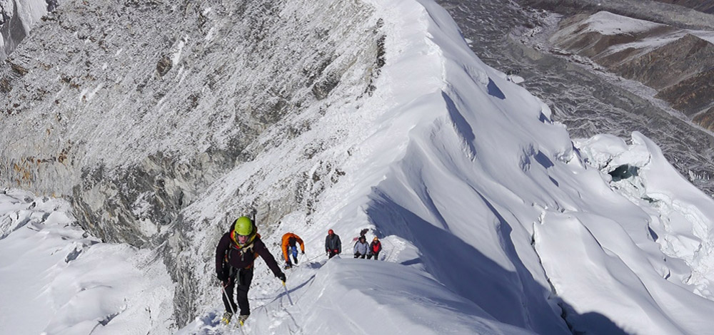 Island Peak Climbing in Nepal – Difficulty, Cost, Route & Best Time
